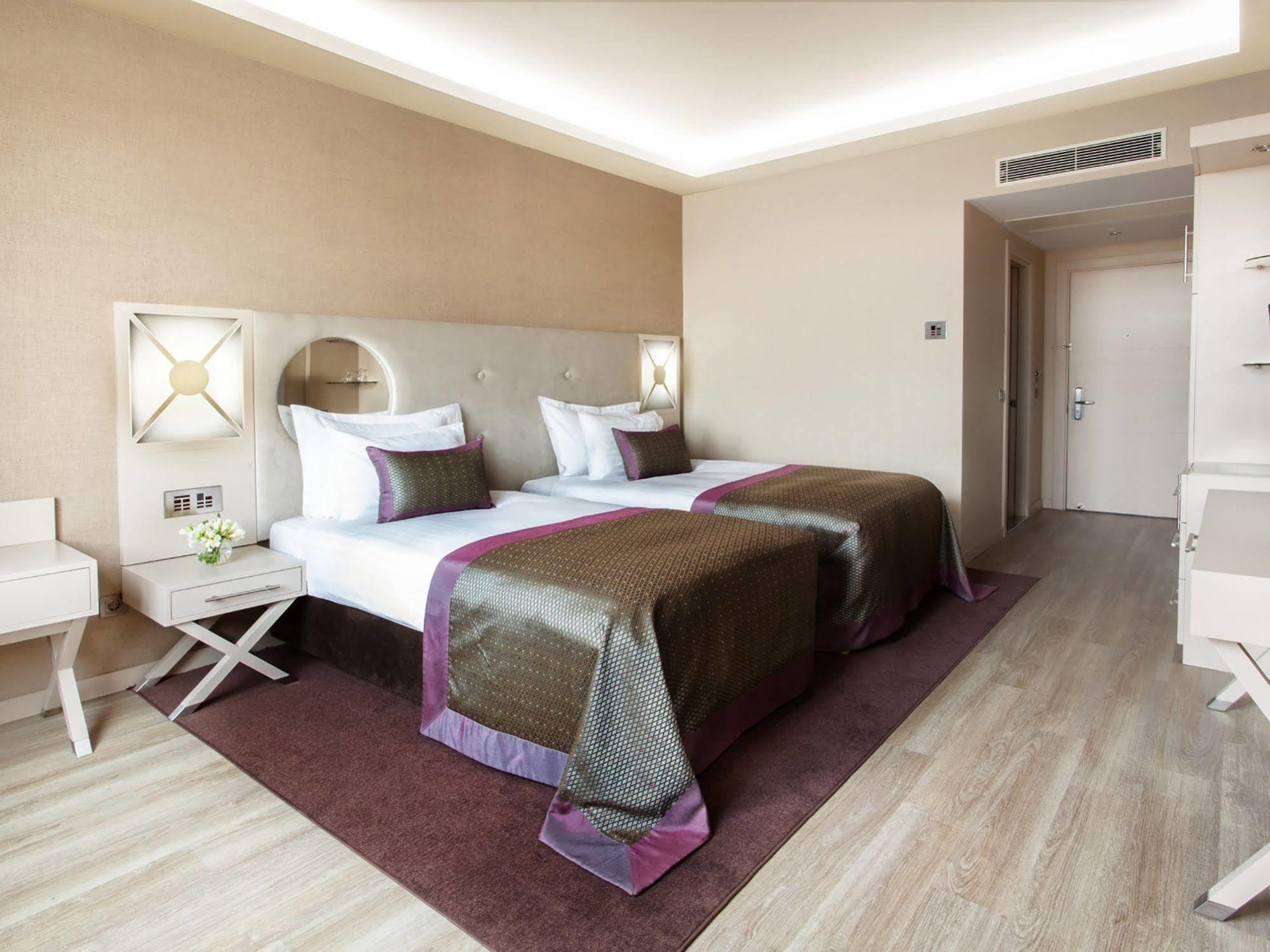 Wow Istanbul Hotel Екстериор снимка